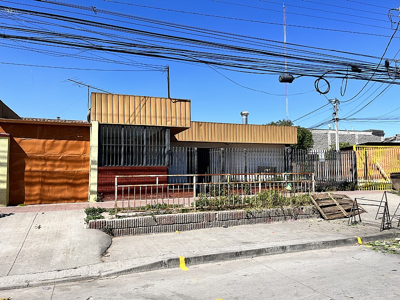 CASA COMERCIAL EN TALAGANTE, EX SUCURSAL TELECOMUNICACIONES