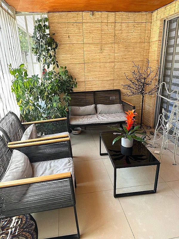 SE VENDE CASA GRAN OPORTUNIDAD. 3D 1B.