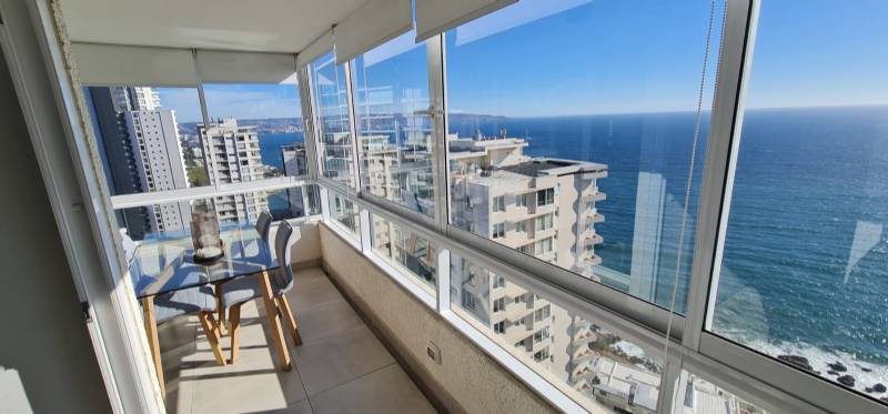 SE VENDE 3D2B VISTA AL MAR, CALLE  REACA NORTE 