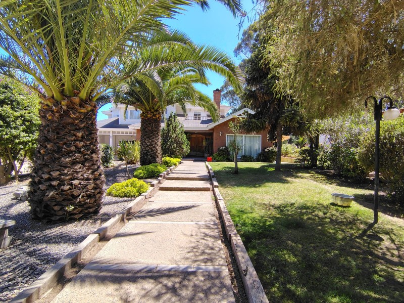 FOCOLARE PROPIEDADES VENDE HERMOSA CASA