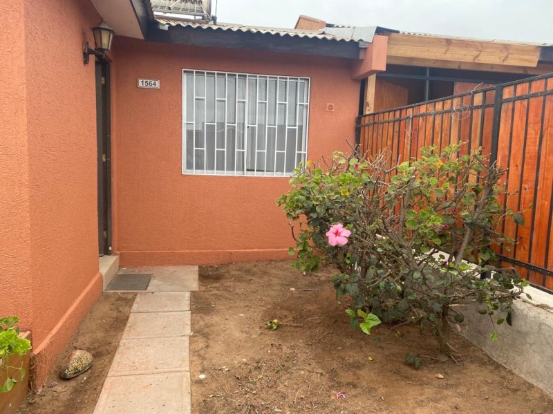 CASA EN SECTOR SAN CARLOOS ORIENTE
