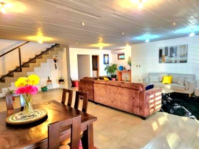 CASA VENTA 6D 5B PARQUE SAN FUENTE/ MACHALI