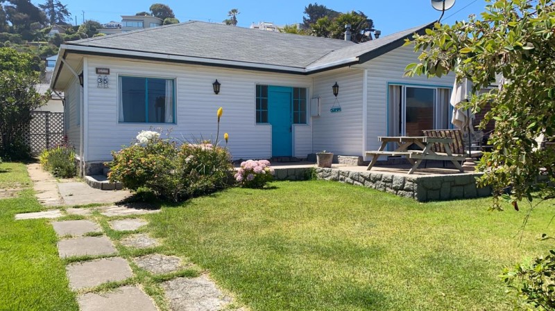 FOCOLARE  ARRIENDA HERMOSA CASA   A PASOS DE LA PLAYA 