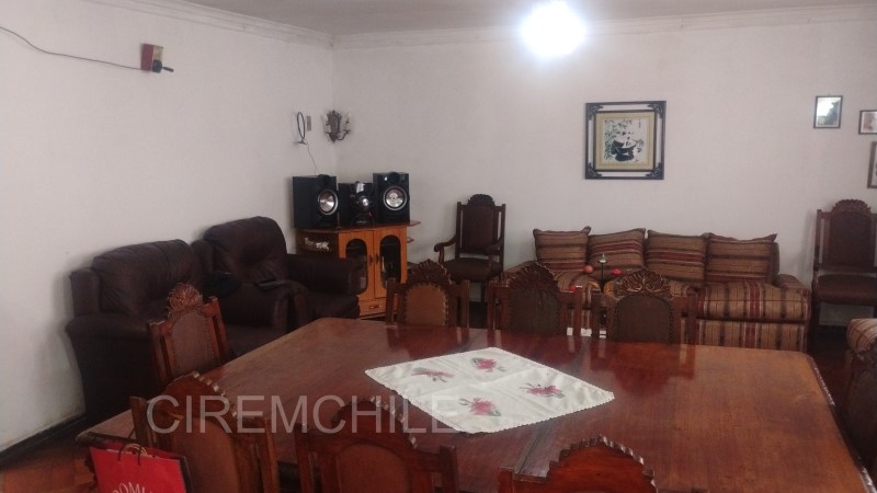 ESPACIOSA CASA 3D/1B DE GRANDES POSIBILIDADES DE CRECIMIENTO