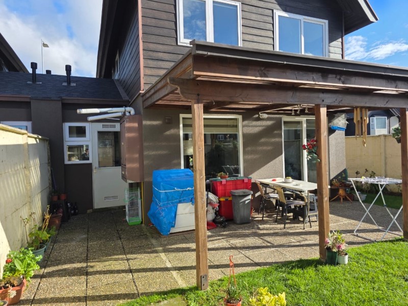 TOROBAYO, VALDIVIA...                                                                