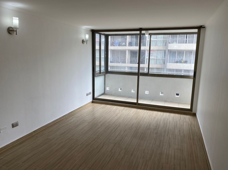 ESQUINA SANTA ROSA, A PASOS METRO SANTA LUC�A Y/O P ALMAGRO