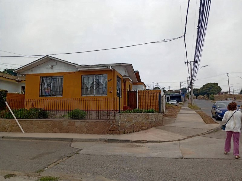 SE VENDE CASA ESQUINA EN BAQUEDANO