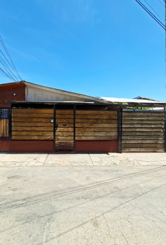 MARIA ELENA CON BAHIA CATALINA