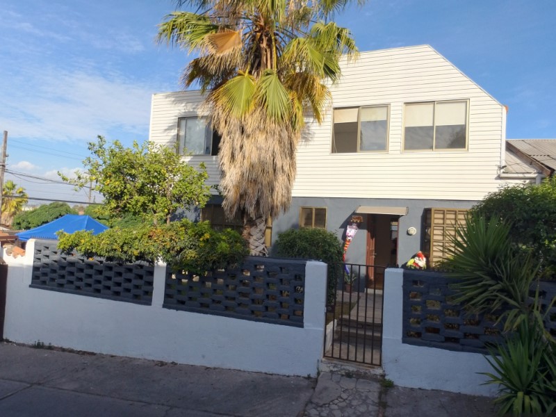 CASA 2 PISOS 5D 2B 2 ESTACIONAMIENTOS 140 MTS2...&nbsp; &nbsp; &nbsp; &nbsp; 