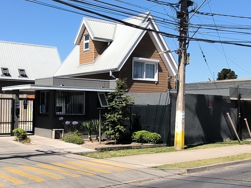 CASA 3D, 3B, 3EST, PISCINA Y QUINCHO AV MIRAFLORES...